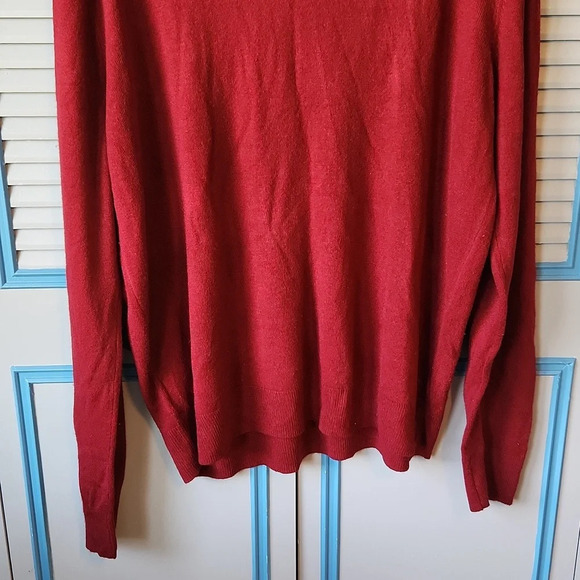 Tricots St. Raphael Red Sweater - Picture 10 of 12